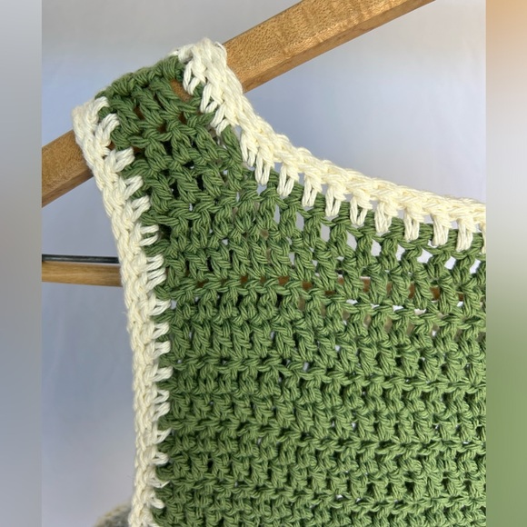 Super Cute Vintage Green Hand Knit Sweater Vest size S - Picture 7 of 8